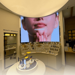 RETAIL 04
